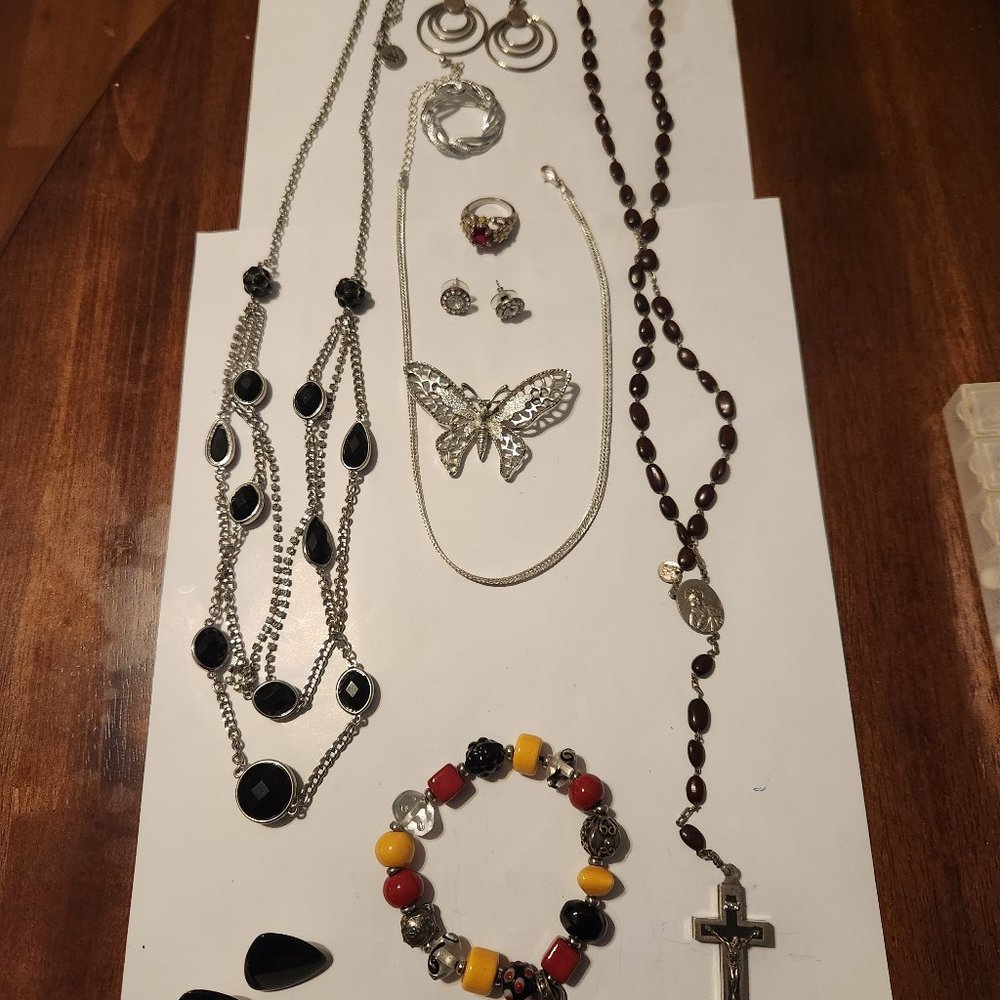 Lot-14 Vintage Jewelry SARAH COVENTRY LISNER Worthington USMC Necklace Brooch